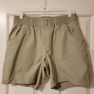 🎣Simms Shorts - Size M